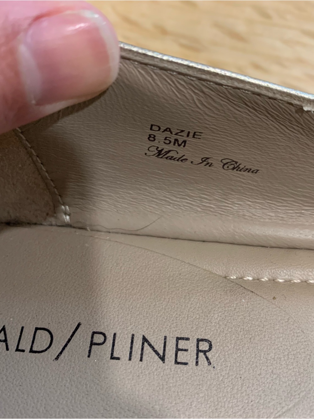 Donald J. Pliner Metallic Ballet Flats Strap Square Toe Women’s Size 8.5 - Picture 7 of 9